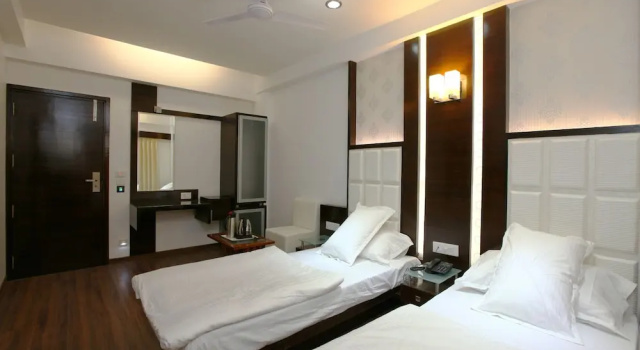 Номер Deluxe Atithi The Hotel