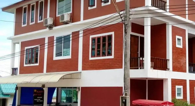 Кровать в общем номере Summer Guesthouse & Hostel