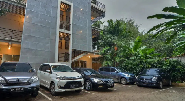 ZEN Rooms Kebagusan Raya 21, Забронировать Отель Джакарта провинция Джакарта, рядом с Зоопарк Рагунан