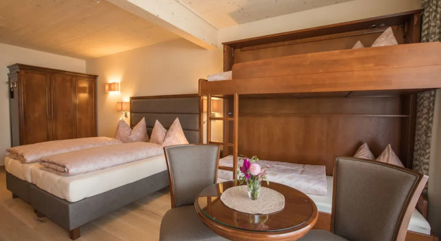 Семейный номер Standard c 1 комнатой с балконом и с видом на горы Hotel Niederreiter