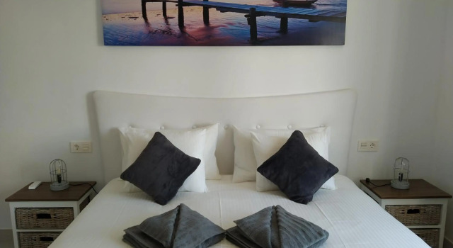 Apartment Namaste- Amazing sea view infinite pool - good Wifi - smart tv, Prenota Appartamento Teguise 