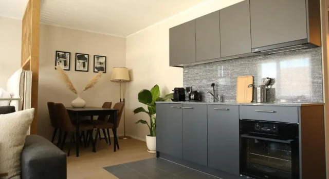 Апартаменты с балконом Lamira Serviced Apartments Zurich City