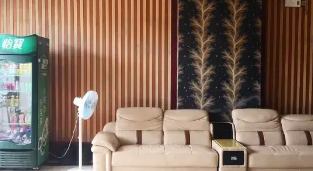 Feicui Gongting Hostel, Book Hostel / Vandrerhjem Hostels i Zhaoqing, Hostel / Vandrerhjem