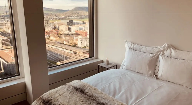 Апартаменты с 2 комнатами с видом на озеро Park Tower City View Apartments
