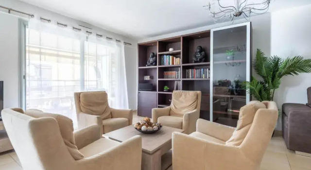 HEART of Nice- Modern Elegant 2BR Flat Big terrace, Забронировать Отель Ницца Приморские Альпы, рядом с Набережная Соединенных Штатов