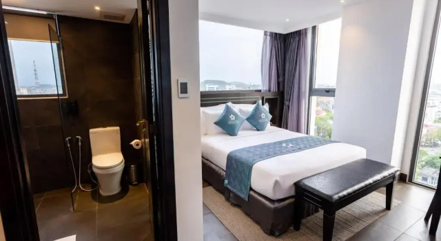 Семейный люкс White Lotus Hue Hotel