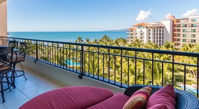 Unlimited Luxury Villas - Playa Royale Condo