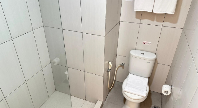 Camera Executive dprimahotel Jemursari Surabaya