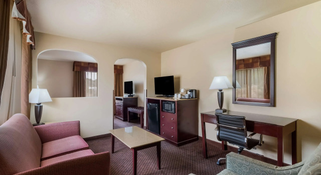 Двухместный люкс SureStay Plus Hotel by Best Western Silver City