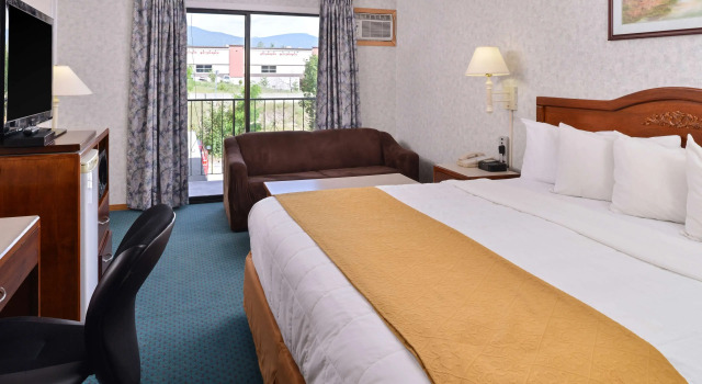 Номер Deluxe Canadas Best Value Inn & Suites-Castlegar