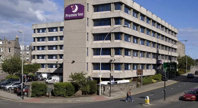 Номер Standard Premier Inn Aberdeen City Centre