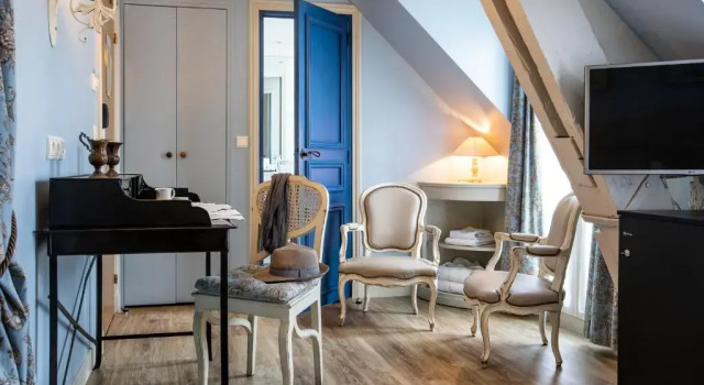 Полулюкс Hôtel des Ducs DAnjou