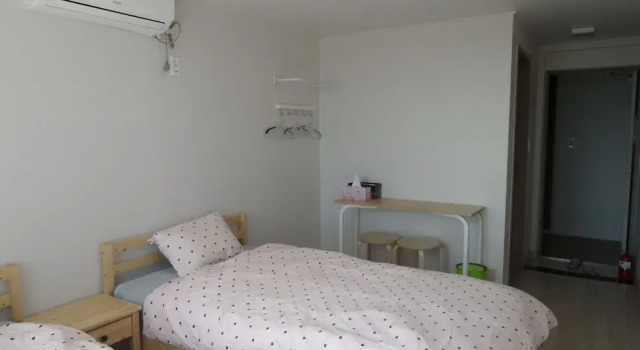 2013 Guesthouse, Забронировать Отель Андеок Согвипхо, рядом с Парк скульптур Чеджу
