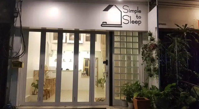 Simple to Sleep Hostel