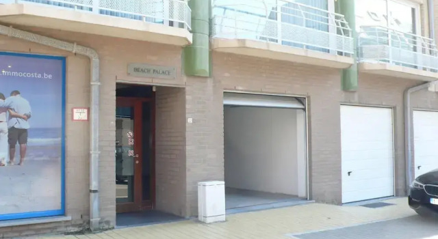 Apartment Near Zeedijk With Sea View, Prenota Appartamento Hotel a Flanders con parcheggio, Parcheggio