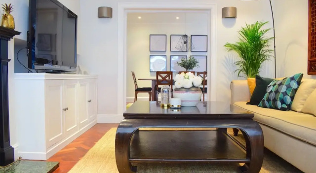 3 Bedroom Flat Near Hyde Park