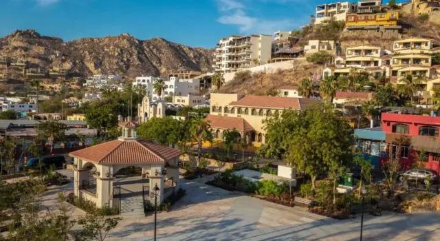 Amazingly Beautiful 2 1BR in Cabo, Rezerwuj Hotel Hotele w Baja California Sur z parkingiem, Parking