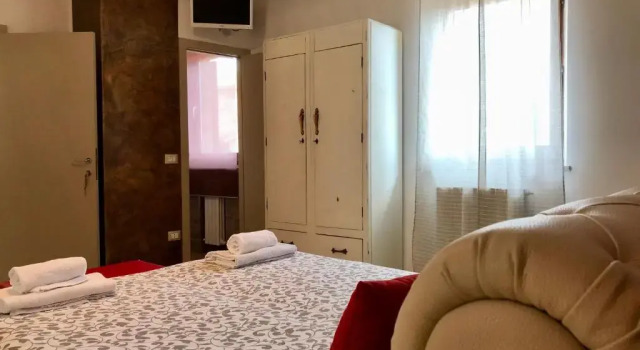 Четырёхместный номер Deluxe B&B Albornoz