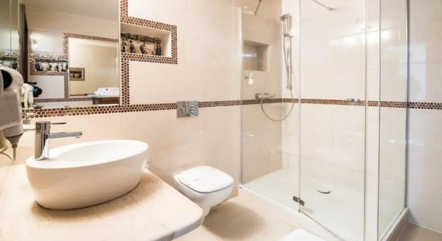 Двухместный номер Comfort Hotel Rodan