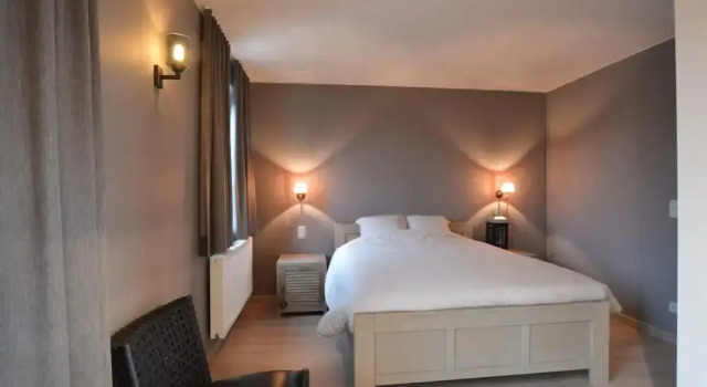Cozy Holiday Home in Aalter near Lake, Rezerwuj Dom wakacyjny Hotele w Bruksela z parkingiem, Parking
