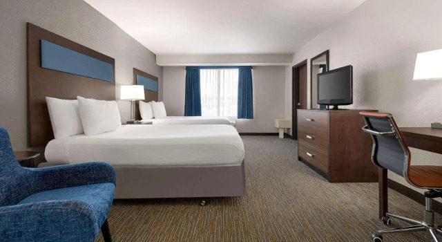 Четырёхместный номер Standard Wingate By Wyndham Southport