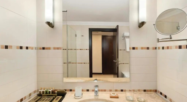 Camera tripla Deluxe Ramada Plaza by Wyndham Gevgelija