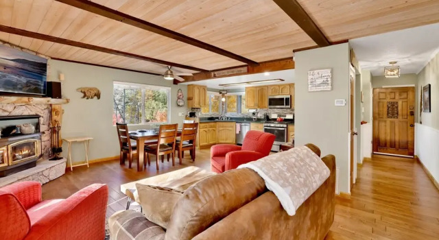 2224-alpine Country Villa 3 Bedroom Home by RedAwning
