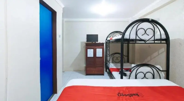 Номер Standard RedDoorz Plus @ Lagoon Beach Resort Zambales