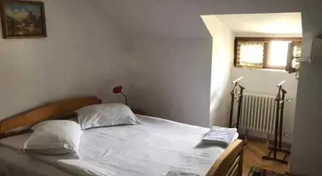 George&Dragon Rooms, Prenota Hotel Settore 4 Bucarest, vicino a Parcul Carol