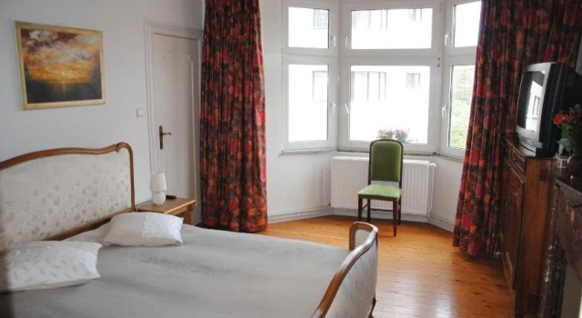 BB Brussels Bed and Toast, Prenota Hotel Schaarbeek - Schaerbeek Bruxelles, vicino a Clockarium Museum