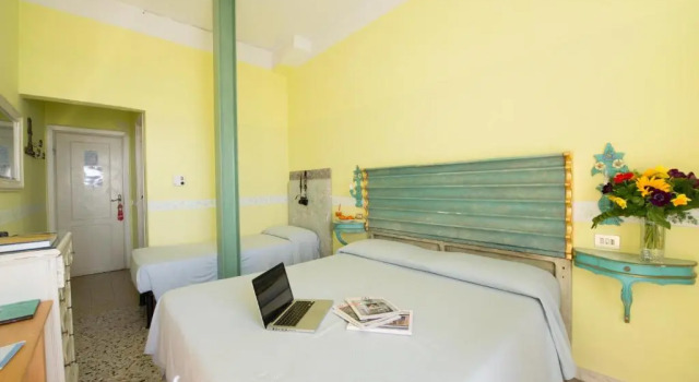 Трёхместный номер Standard с балконом и seafront Hotel Biagiotti