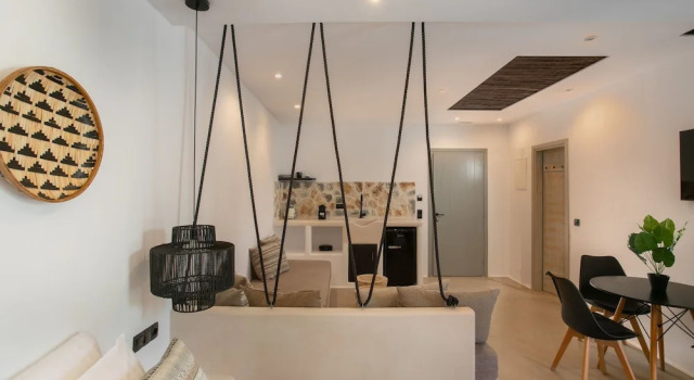 Четырёхместный номер Deluxe с балконом Naxos Green Village Hotel
