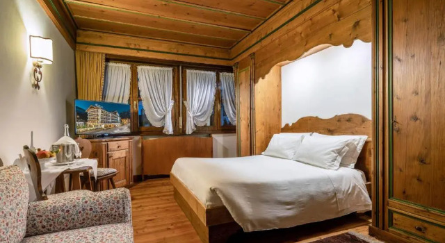 Номер Deluxe Hotel Bellevue Suites & Spa