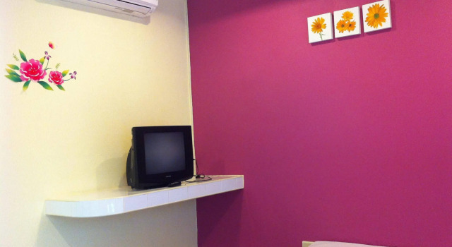 Sabai Sabai Guesthouse, Reservar Hotel Lang Suan 