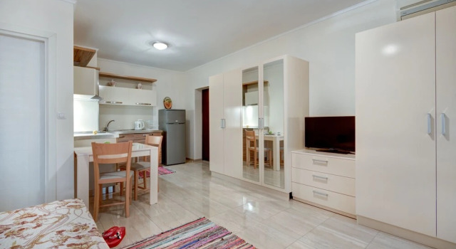 Esteban Apartcomplex, Забронировать Отель Отели области Бургас с бассейном, Бассейн