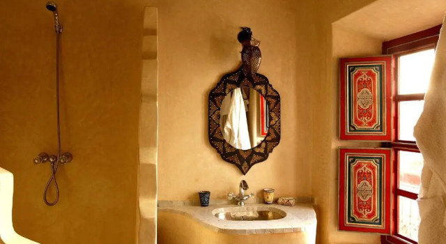 Camera Standard Riad Julia