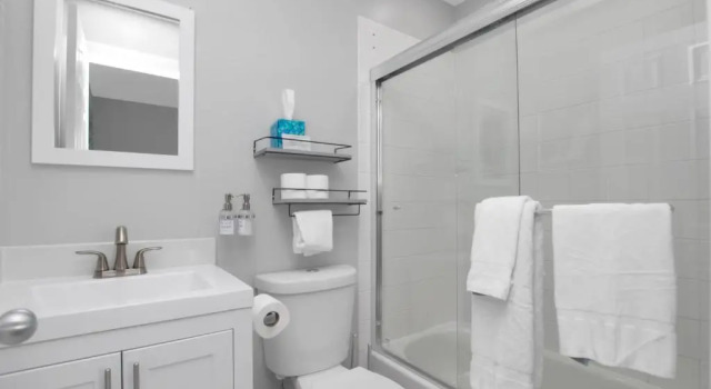 Апартаменты Majestic Marina Villa- 2 bedroom Village at Hawks Cay