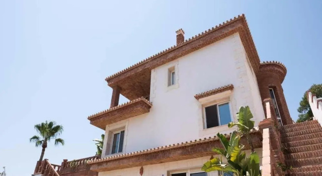 Villa Aquarelle, Rezervați Vilă Riviera del Sol Spania