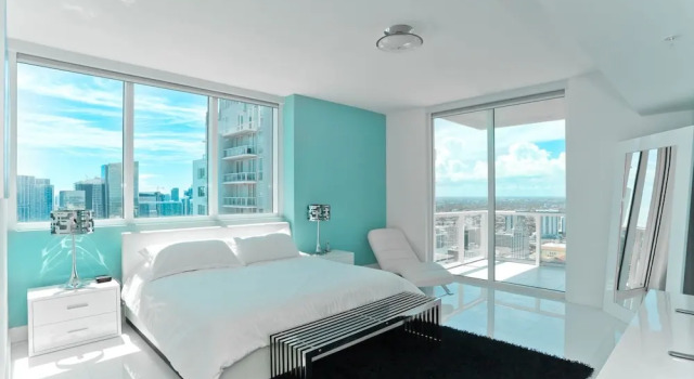 Vizcayne Luxury Condo by 1stHomeRent, Varaa Hotelli Hotellit Miami Beach uima-altaalla, Uima-allas