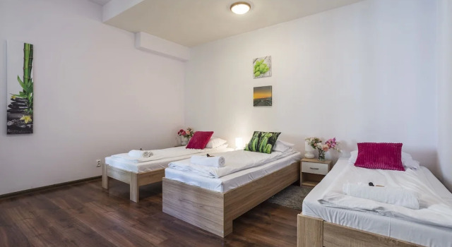 Апартаменты с 2 комнатами с балконом Galeria Italiana Apartments