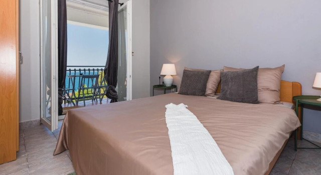 Stunning Home in Primosten With Wifi and 5 Bedrooms