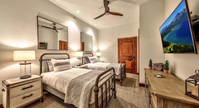 Luxury 2Br Residence Steps From Heavenly Village & Gondola Condo, Забронировать Апартаменты/квартира Апартаменты Саут-Лейк-Тахо, Апартаменты/квартира