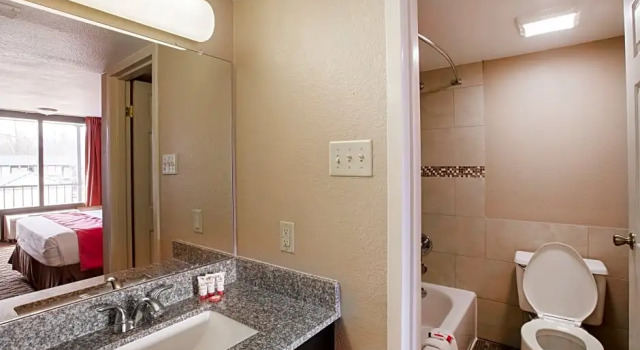 Номер Deluxe Port Allen Inn