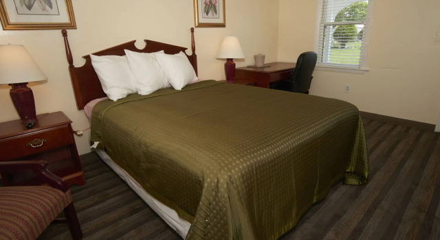Knights Inn  Centerville MA, Buchen Sie Hotel Centerville Cape Cod