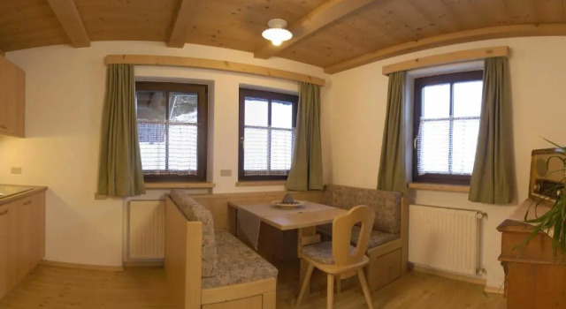 Agriturismo Apartments Tuene