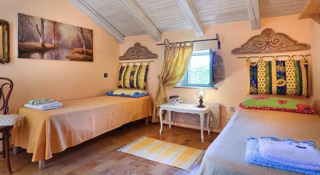 Villa Carlo, Rezerwuj Willa Hotele w Crklada z basenem, Basen