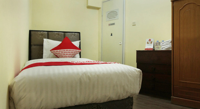 OYO 146 Menteng Residence Near Kementerian Perencanaan Pembangunan Nasional/Badan Perencanaan Pembangunan Nasional (Kementerian PPN/Bappenas), Book Hotel Menteng Jakarta