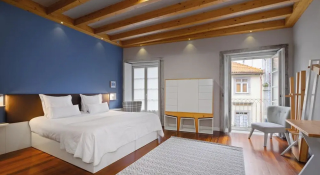Номер Standard c 1 комнатой с балконом и с видом на город Room in Apartment - Stay in Historic Area of Porto
