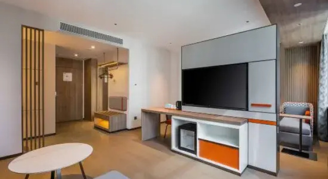 Люкс Holiday Inn Express Jiangmen East Station by IHG