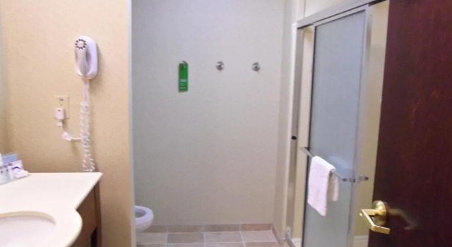 Четырёхместный номер Standard Hampton Inn Fayetteville